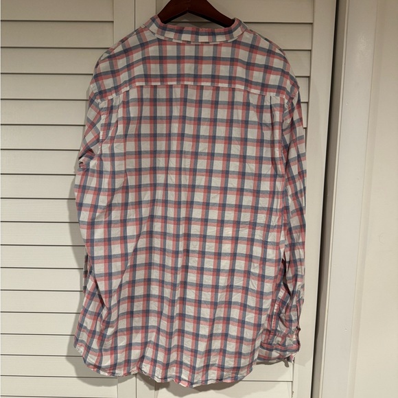 Old Navy Classic Button Down - Picture 3 of 3